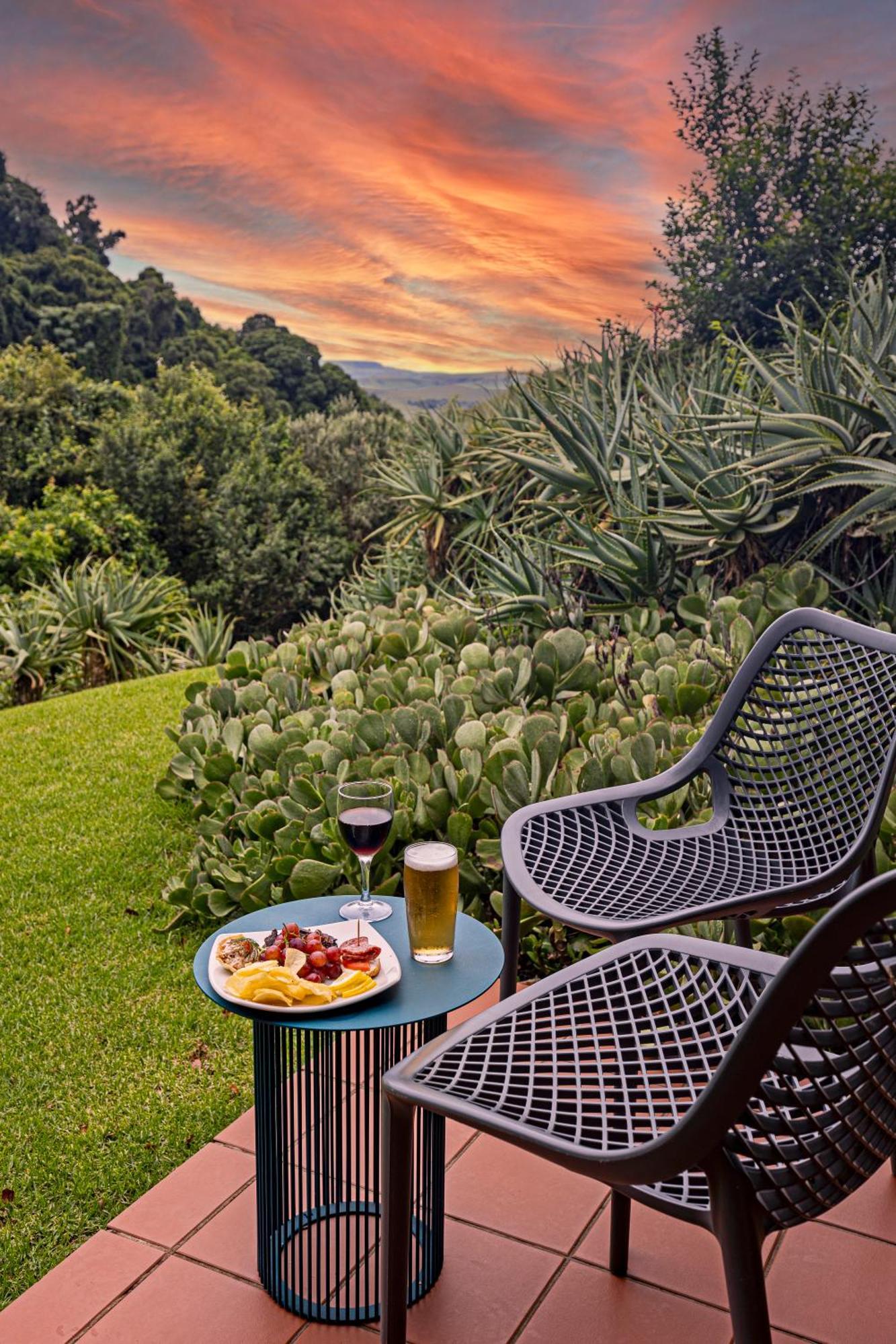 Cavern Resort & Spa Бергвилль Экстерьер фото