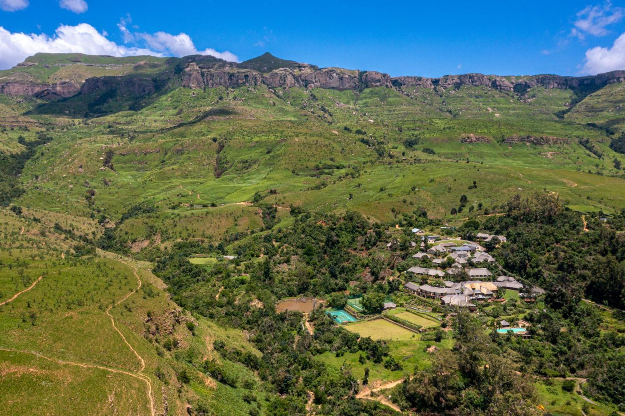 Cavern Resort & Spa Бергвилль Экстерьер фото